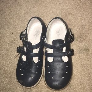 Girls Dress Shoes, closed toe sandal.